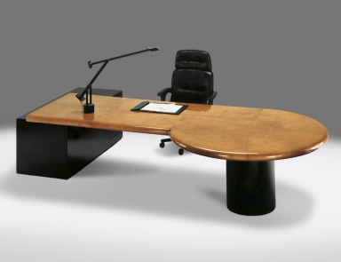 Desk, Tura