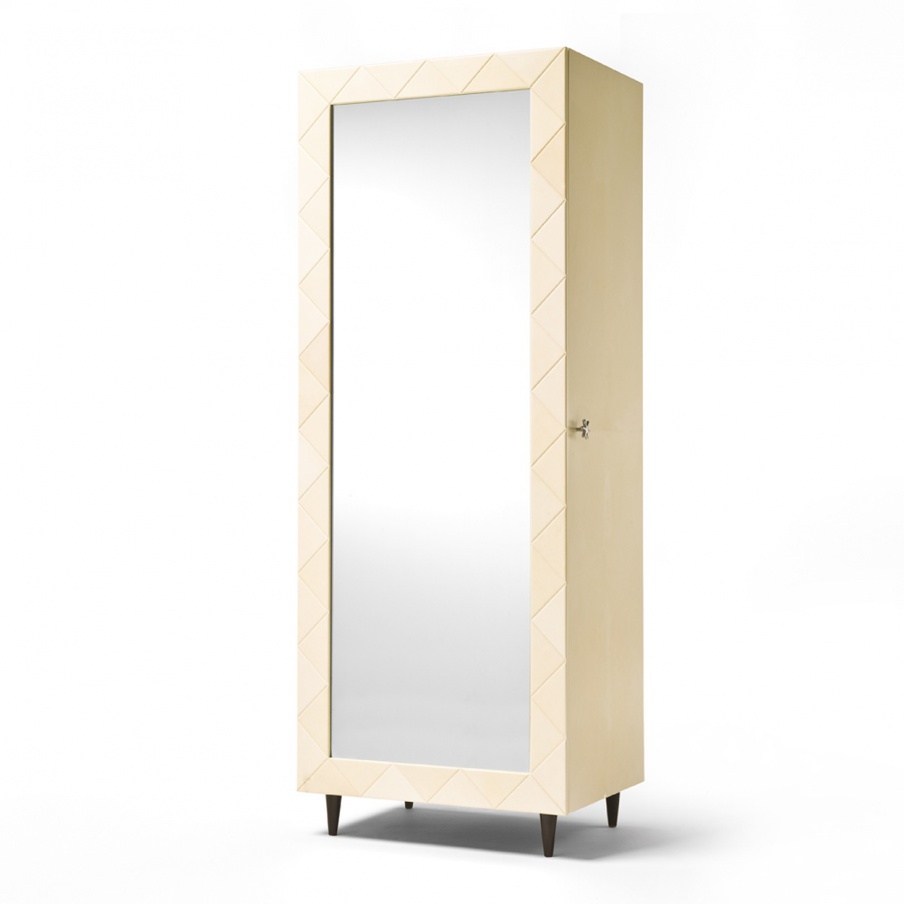 The Cabinet of natural wood, Tura