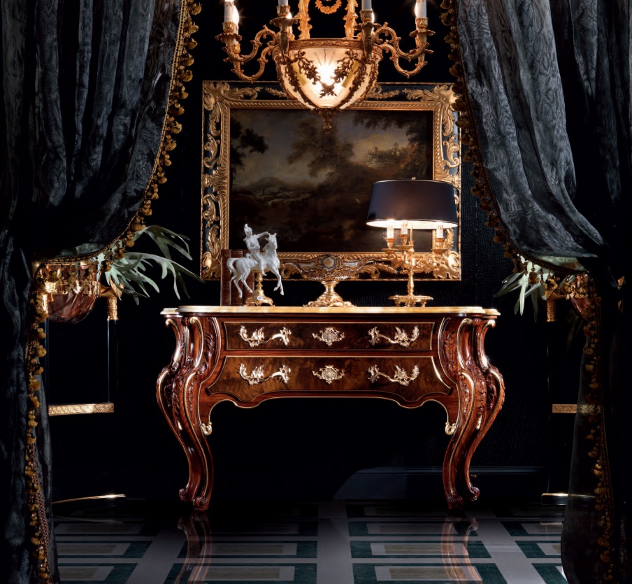 A chest of drawers made of solid wood, Armando Rho