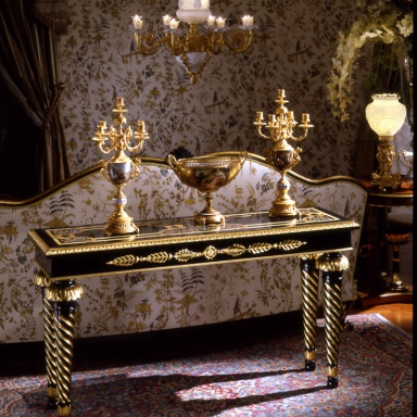 Pridivanny table Armando Rho