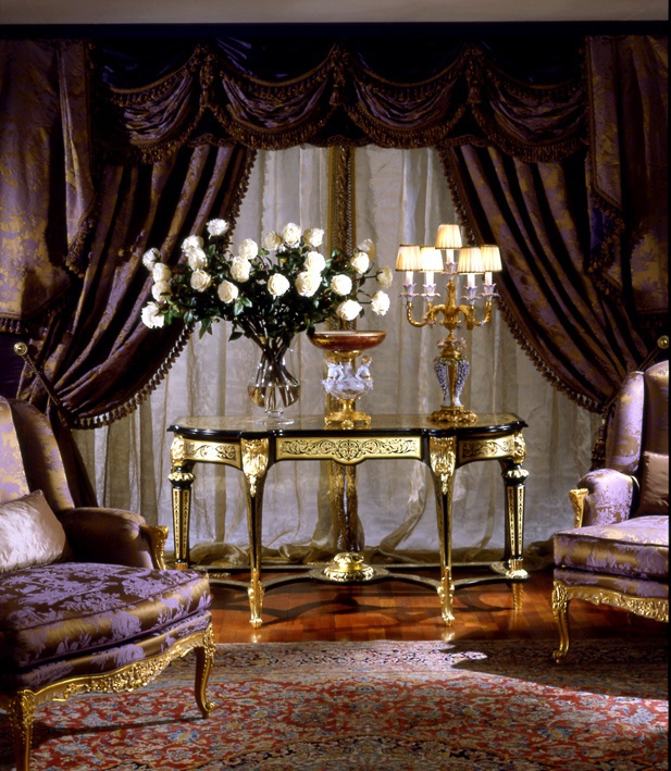 The console is made of solid wood, Armando Rho