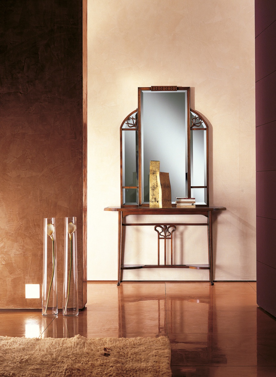 Console and mirror of Liberty, Medea