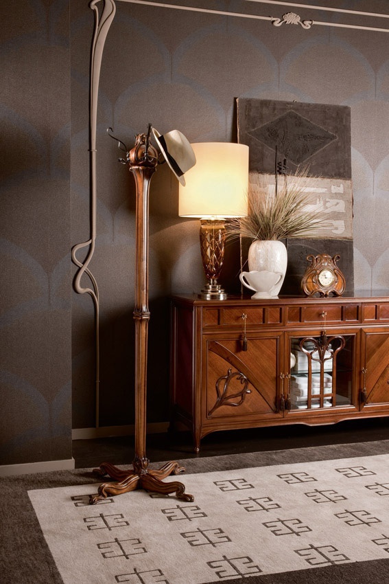 The Liberty hanger outdoor, Medea