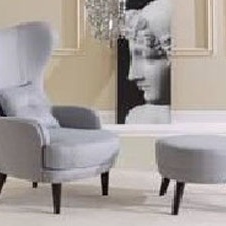 Armchair with pouf Carol