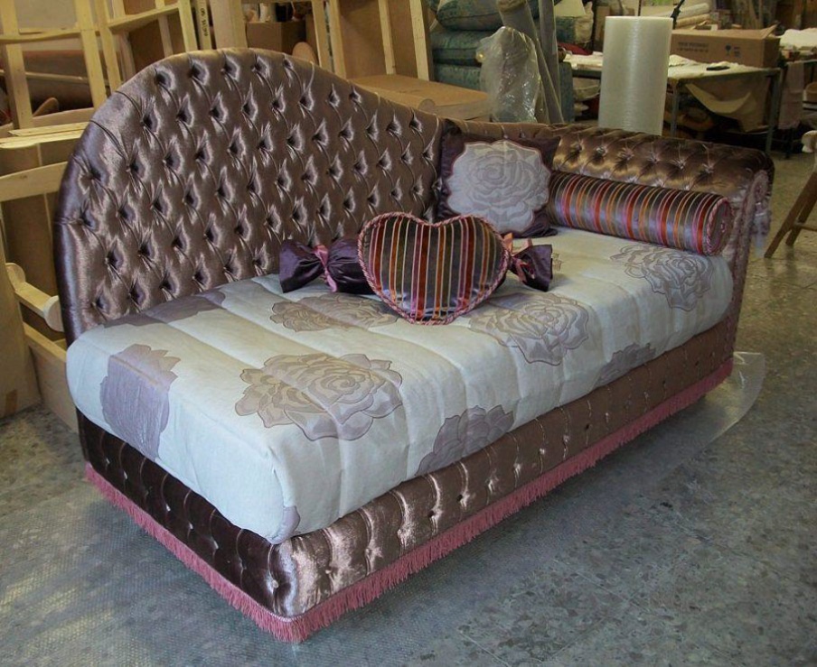 Daybed with a high back Victoria, Le Classique
