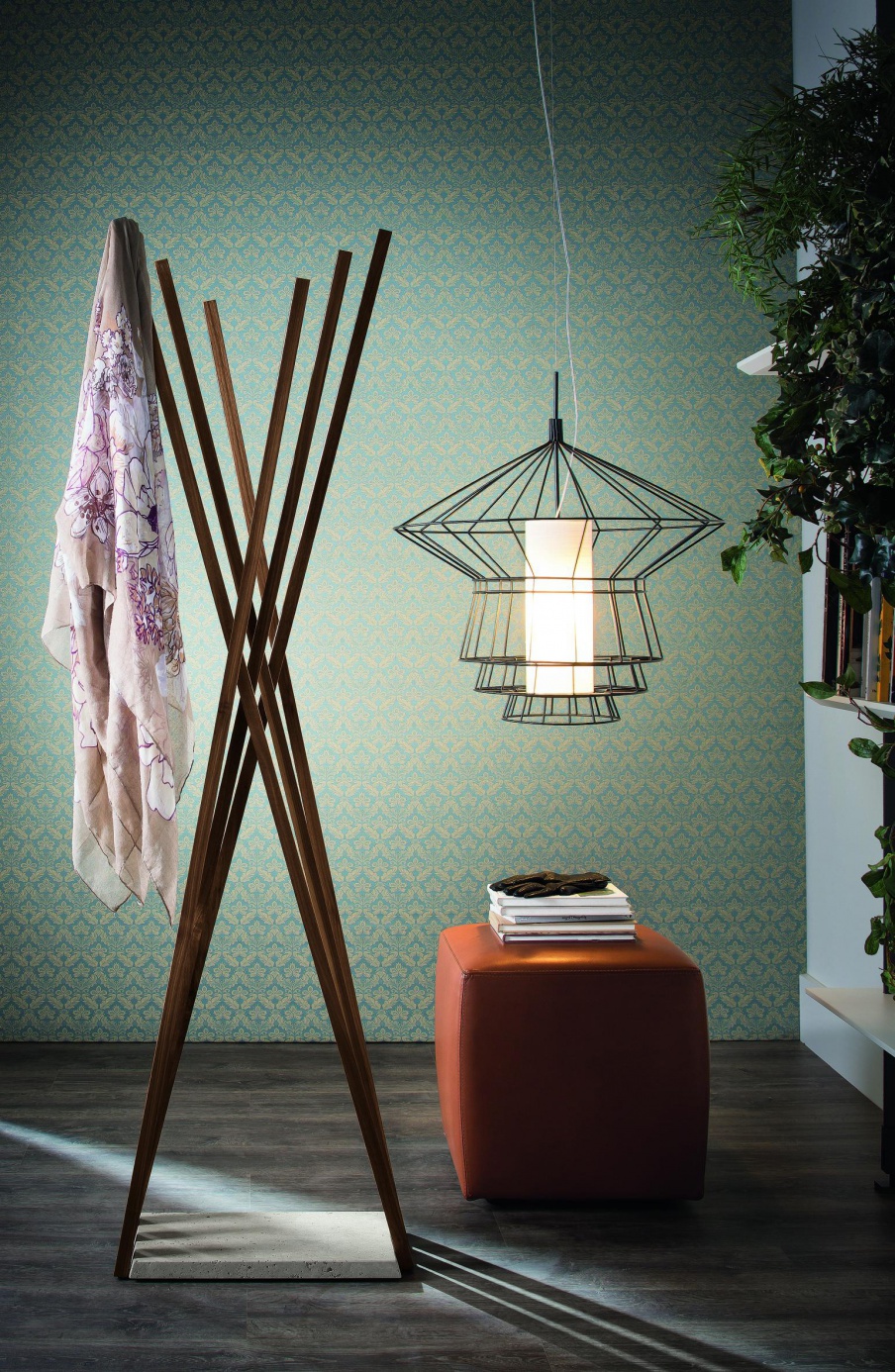 The Hanger Oscar, Cattelan Italia