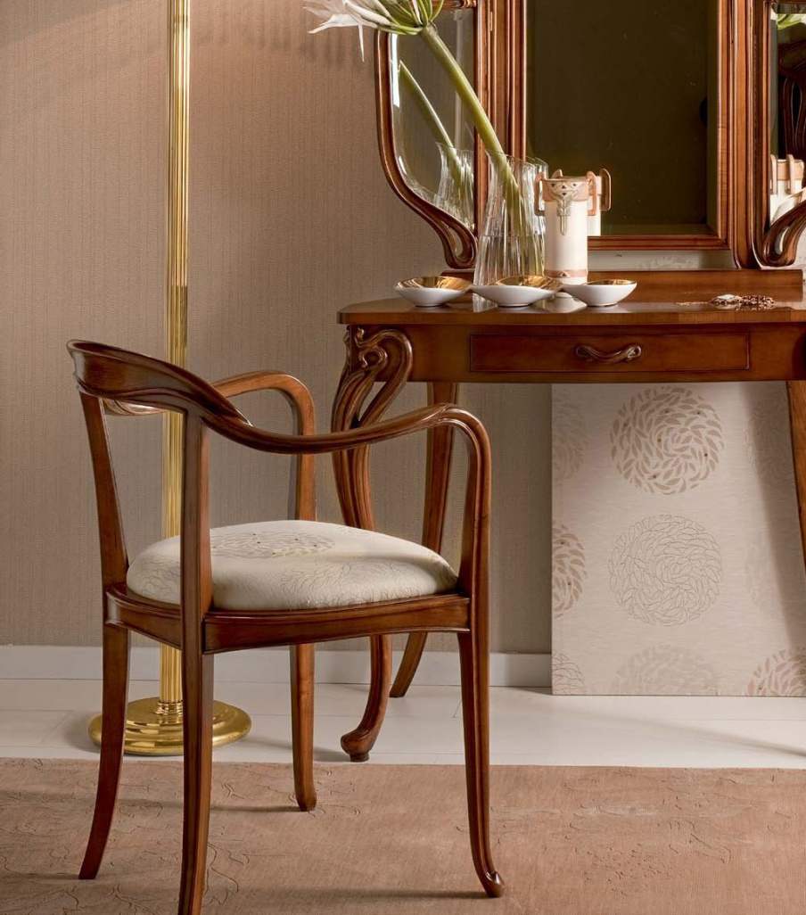 A chair made from the wood of Liberty, Medea