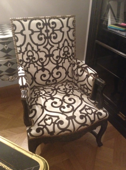 A chair with a high back Sculpted L. XIV, Moissonnier