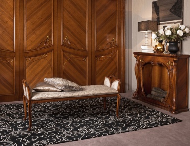 Bench upholstered in Liberty, Medea