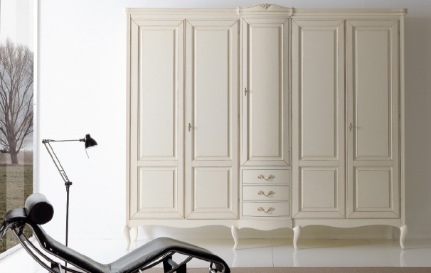 Wardrobe 