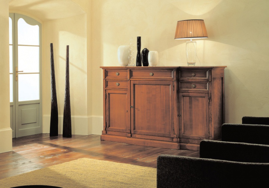 Sideboard with wooden frame, Avenanti