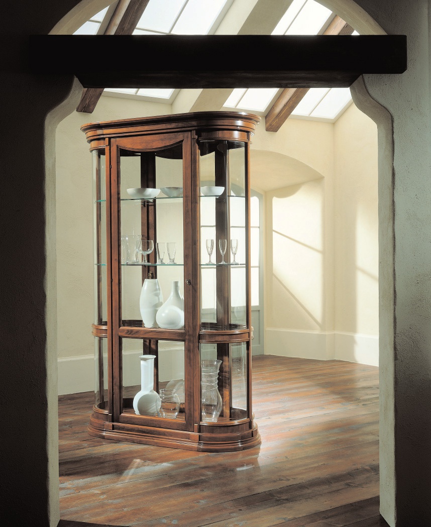 Cabinet with rounded side panels, Avenanti