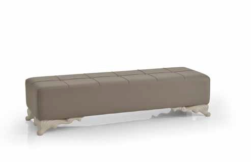 The bench with leather upholstery in corona, Piermaria