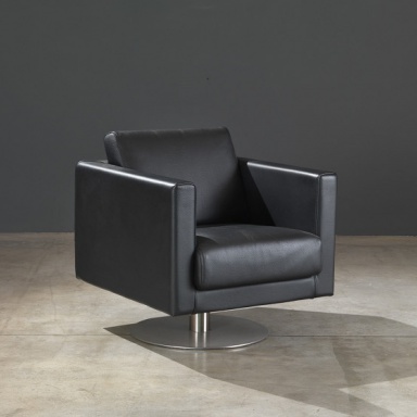 Chair with metal legs Cubic 