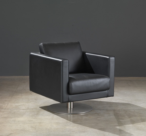 Cubic leather chair, Giulio Marelli