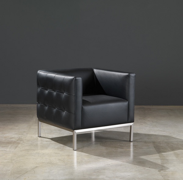 The S Prestige leather chair, Giulio Marelli