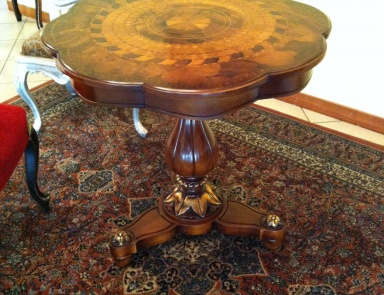 A coffee table, Palmobili