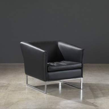 Armchair Dama