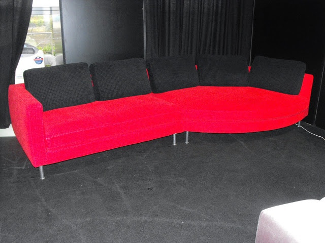 Sofa with metal legs Thin Ter, Epoque