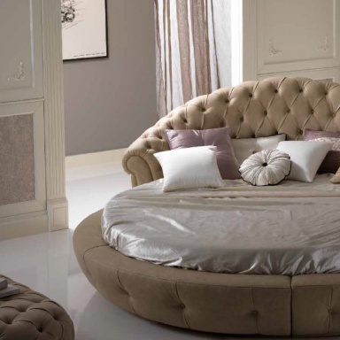 Double bed Estro Kapitone