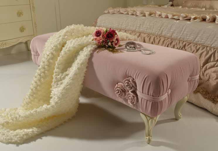 Stool in fabric Ledydama, Piermaria