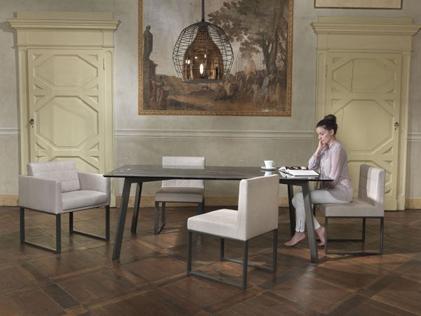 Self dining table, Giulio Marelli 