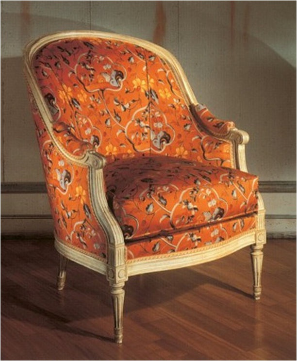 Armchair with a curved backrest, Salda