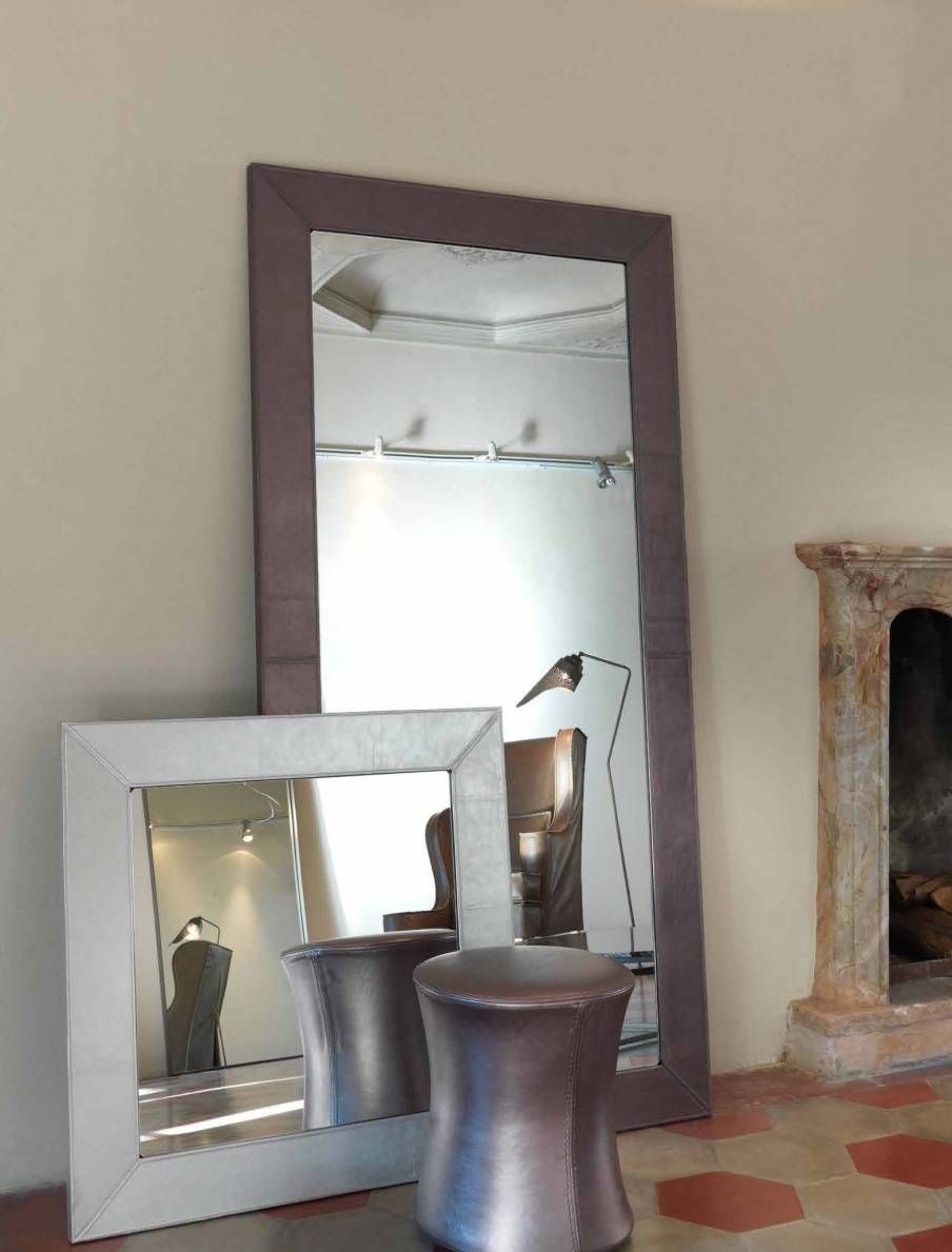 The mirror is rectangular, Giulio Marelli