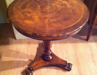 A coffee table, Palmobili