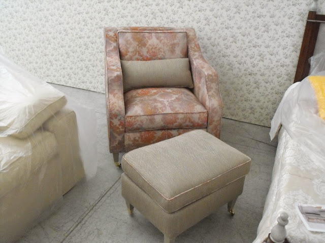 Chair with Ottoman foot Alessio, TreCi Salotti 