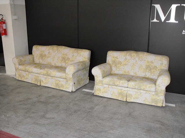 Sofa with a frame made of natural wood Chiggia, TreCi Salotti