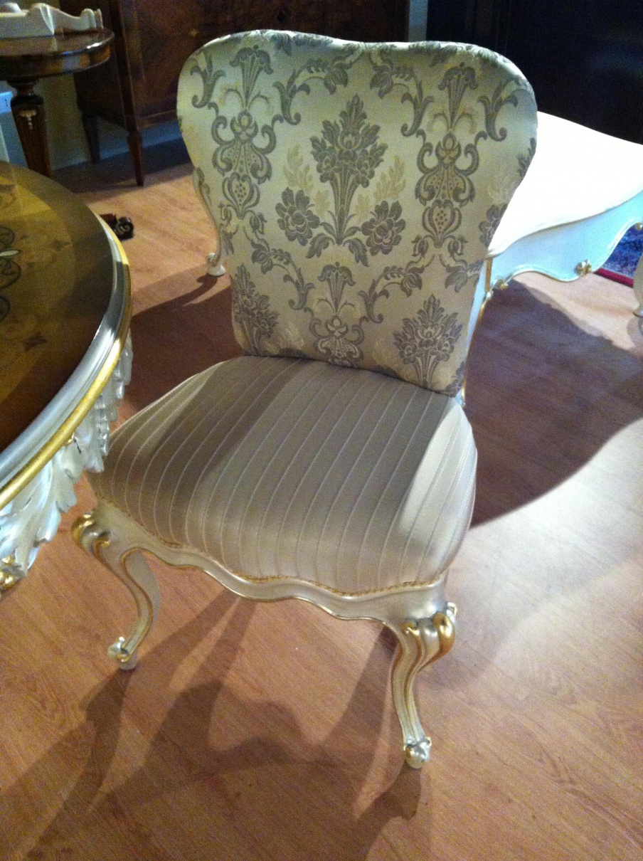 The stool is soft, Palmobili