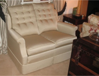 The double Highgrove Small sofa, Duresta