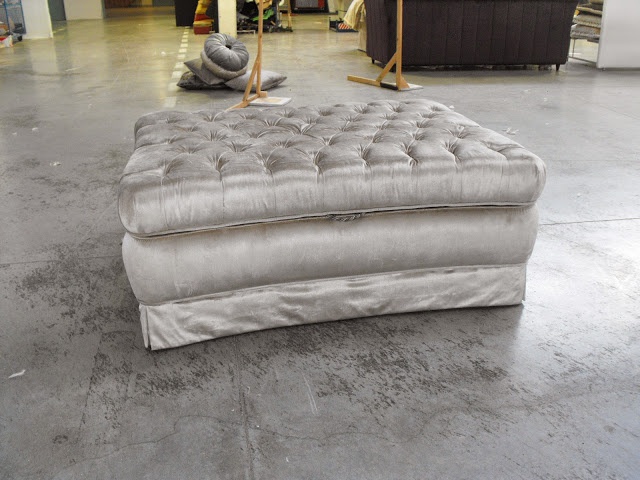 Pouf with frame in natural wood Iside, TreCi Salotti 