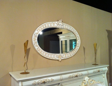 The mirror wall, Palmobili (oval mirror)