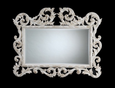 The mirror in openwork frame, Spini