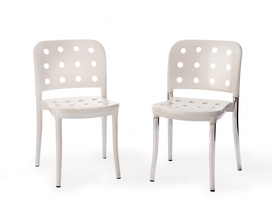 The stackable chair is Minni, features tisettanta furnishings