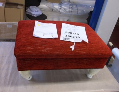 Poof on figured legs Stool Woodbury, Duresta