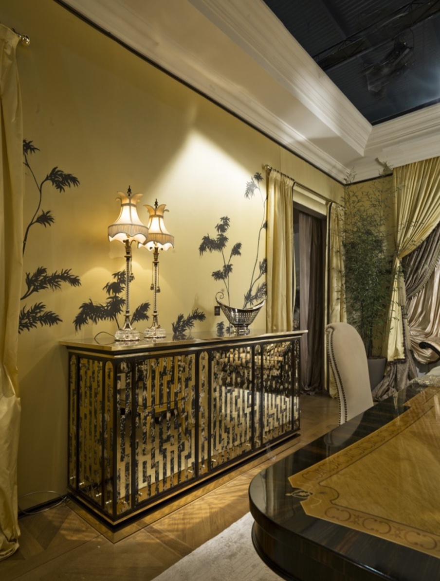 Dresser with facade of Belgian Golden mirror, Provasi