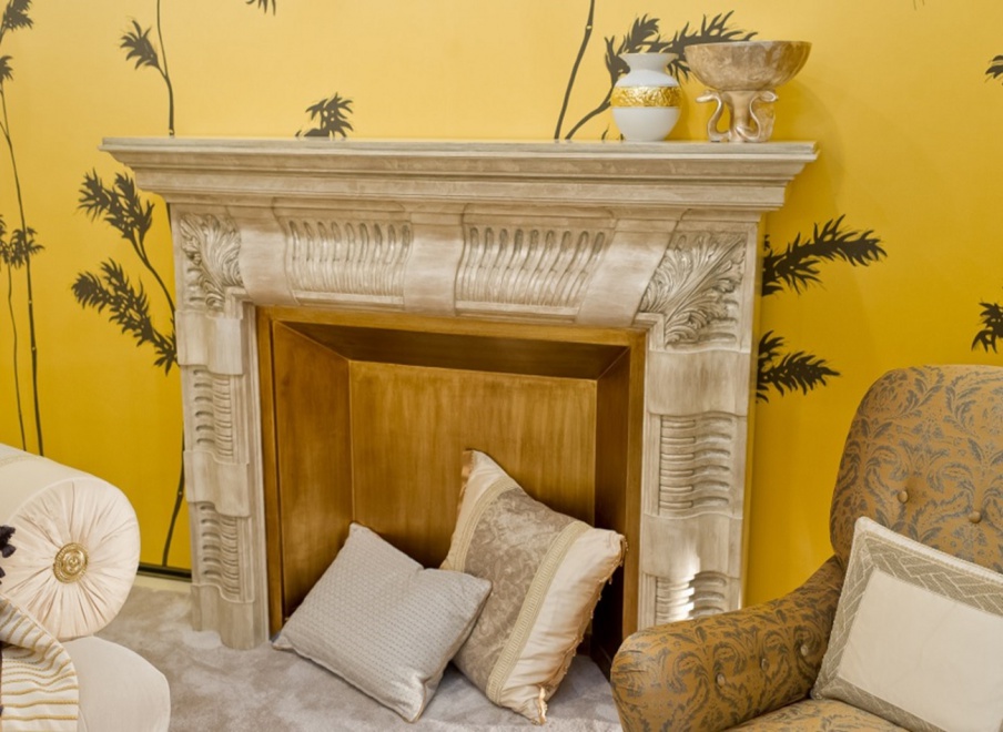 Portal for the fireplace with carved decoration Camo Milano, Provasi