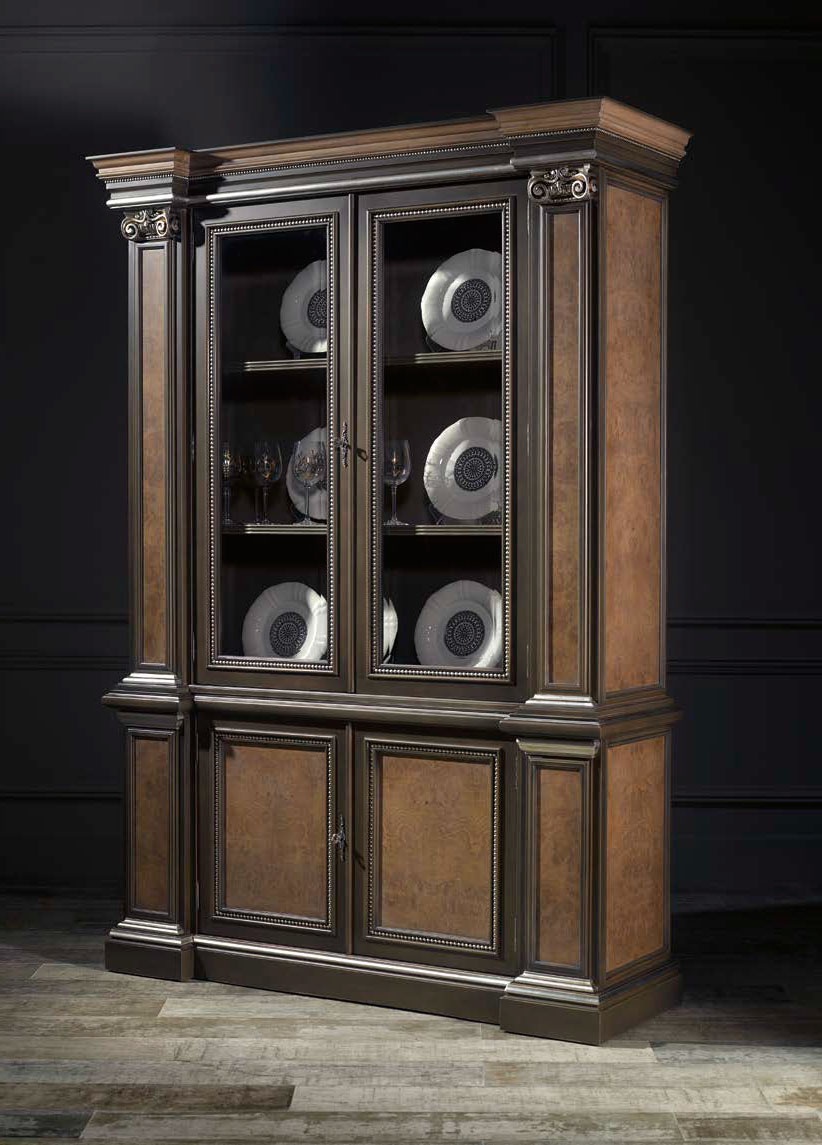Showcase with glazed doors Juan Carlos, Coleccion Alexandra