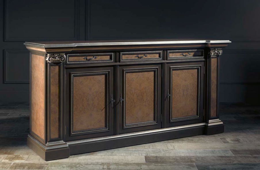A chest of drawers with hinged doors Juan Carlos, Coleccion Alexandra
