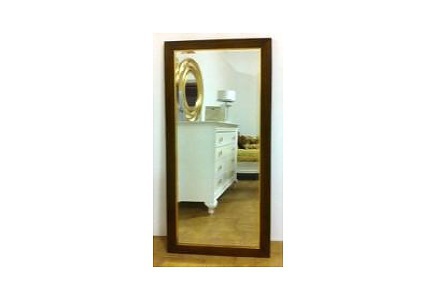 The mirror in the frame, Avenanti