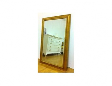 The mirror in the frame, Avenanti