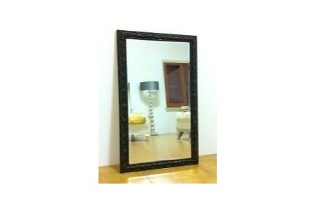 The mirror in the frame, Avenanti