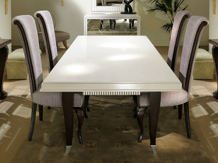 The dining table in the decoration of mother of pearl, Casali