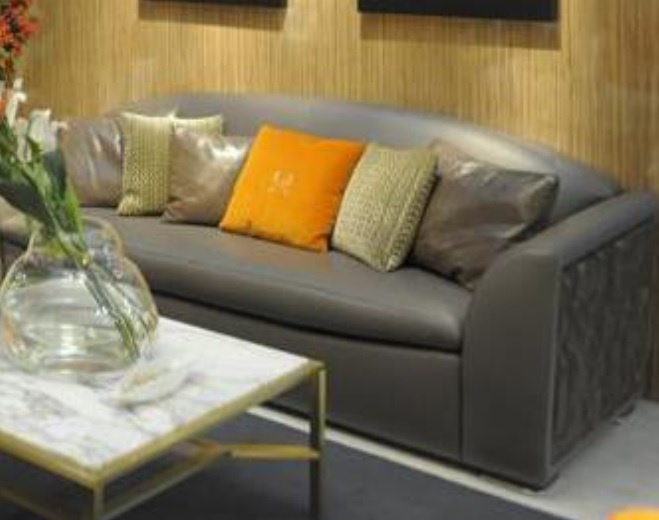 Sofa upholstered in leather and nubuck Cardiff, Poles Salotti.
