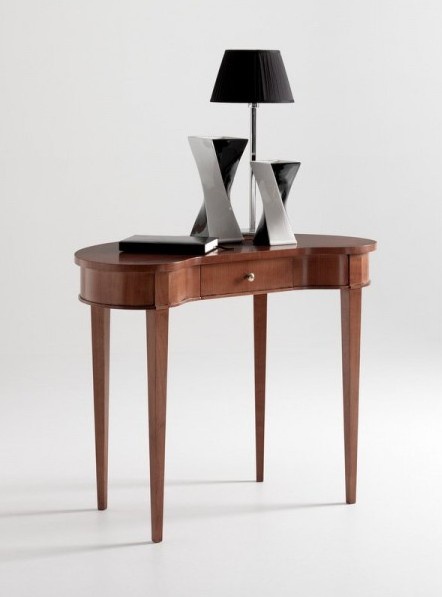 Desk figure L'origine