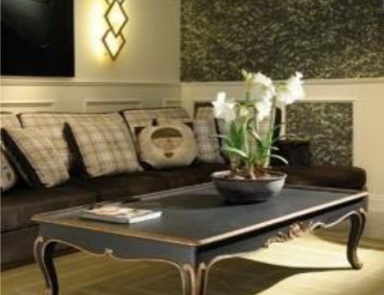 A coffee table with a coating of Matt varnish Newcastle, Poles Salotti