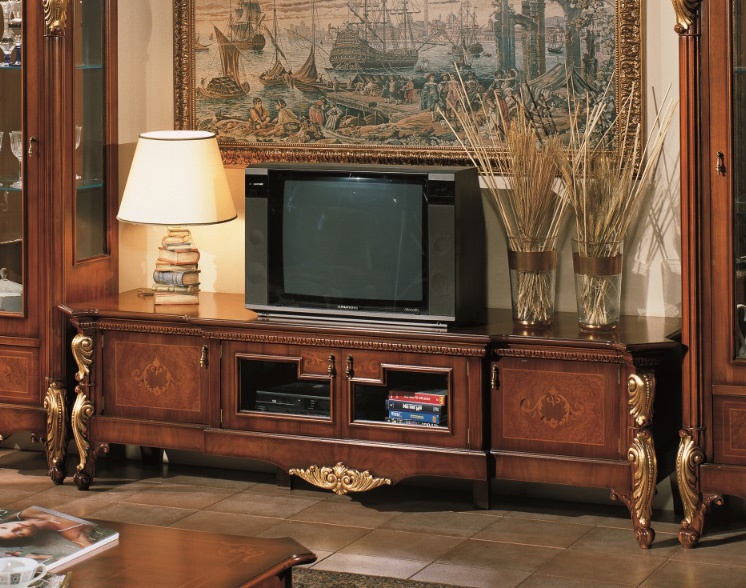 Low dresser under the TV, Vipart